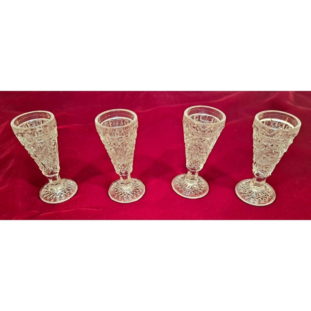 Vintage Pressed Glass Cordial Glasses Set of 4 Clear Diamond Starburst Pattern